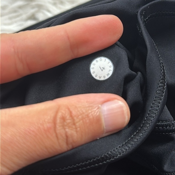Lululemon Fast & Free Crop II *Nulux 19" Black - Picture 5 of 6
